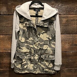 Forever 21 Green Camo Jacket with Gray Hoodie Sleeves